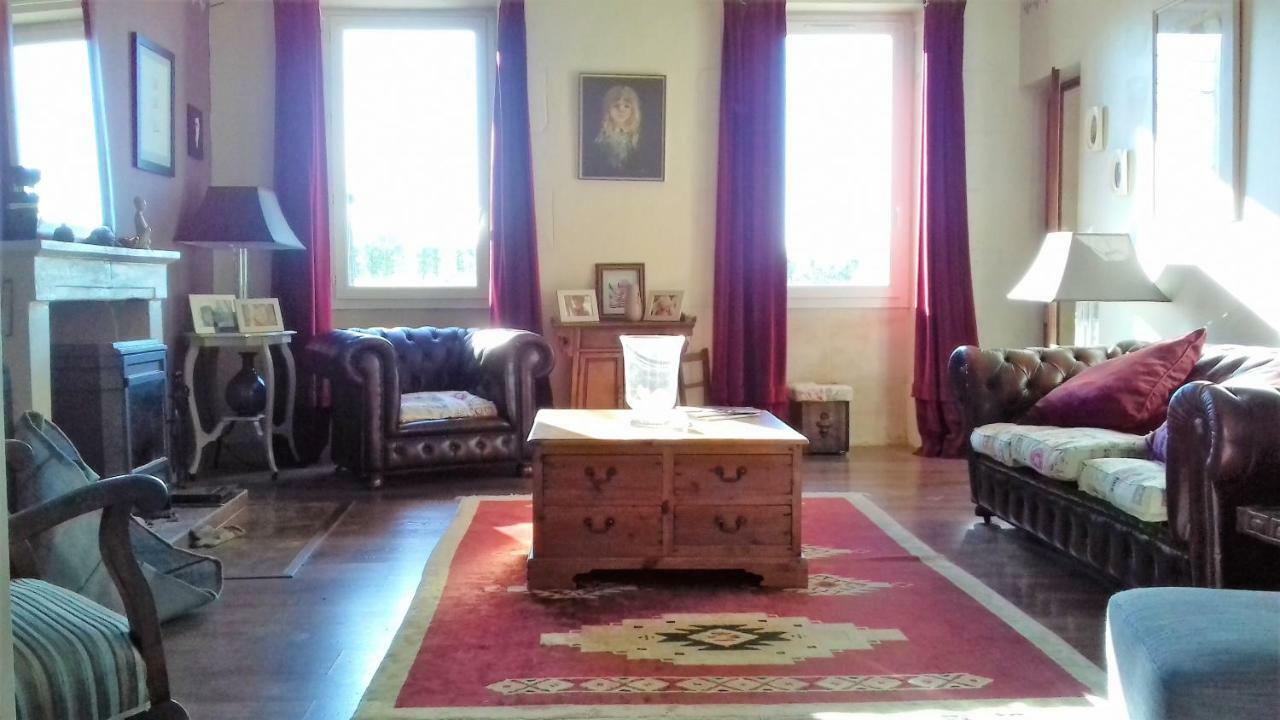 Maison Lavande Bed & Breakfast Saint-Jean-dʼAngély Eksteriør bilde