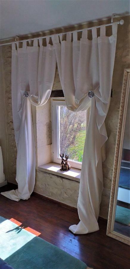 Maison Lavande Bed & Breakfast Saint-Jean-dʼAngély Eksteriør bilde
